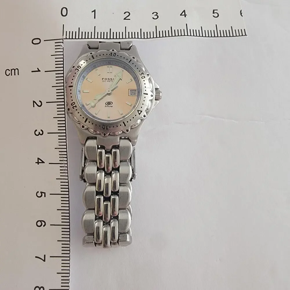 Fossil Womens Watch 30mm Champagne Dial Silver Case Stainless Bracelet Quartz